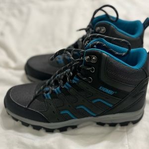 Khombu Mid hiking boots size 8.5 - NWOT never worn